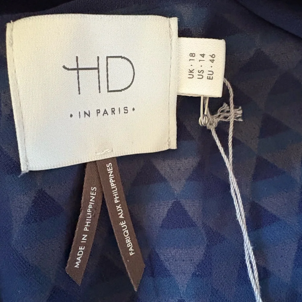 Anthropology HD in Paris Blue & White symmetric top size 14 - Picture 7 of 10